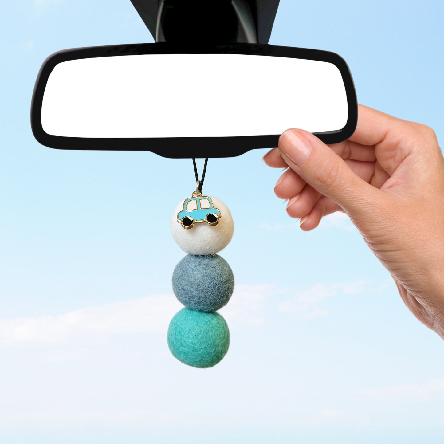 Essential Oil Car Diffuser - White Sandalwood & Cedar Scent - Blue Car Charm